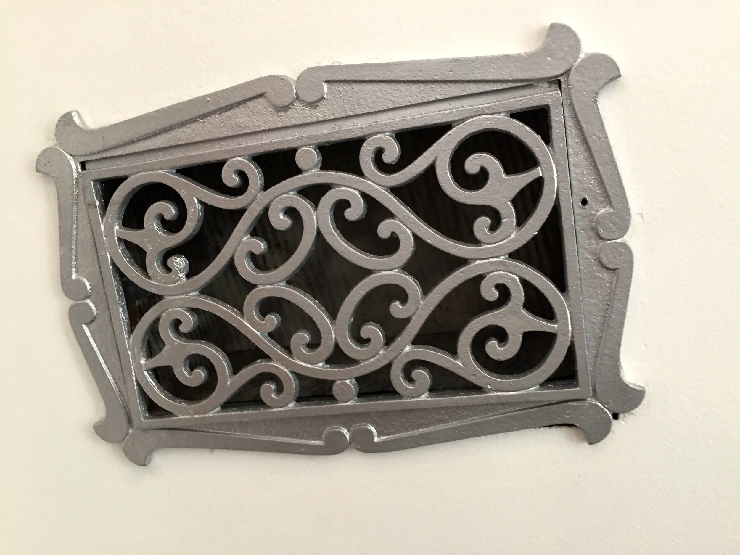 BENECIA - Foyer - Vent Detail