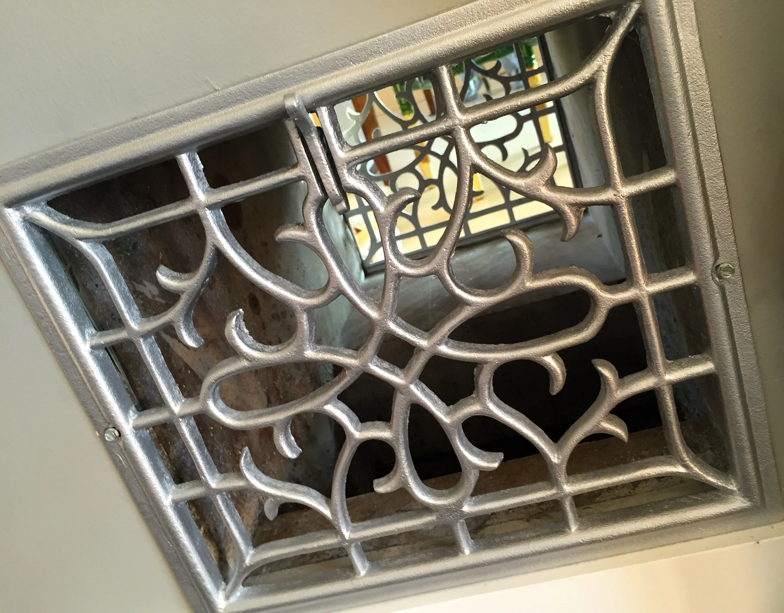 BENECIA - Living Room - Vent Detail