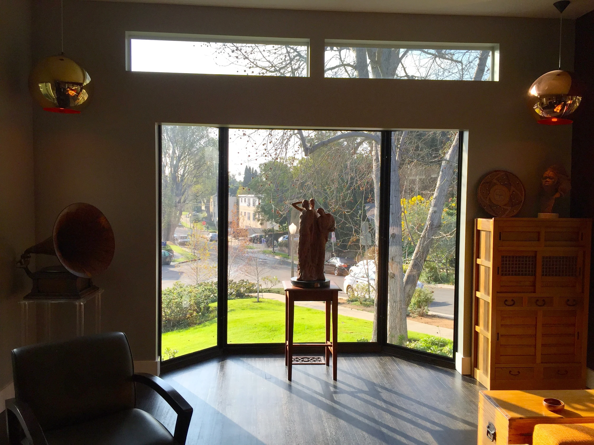 BENECIA - Living Room Bay Window