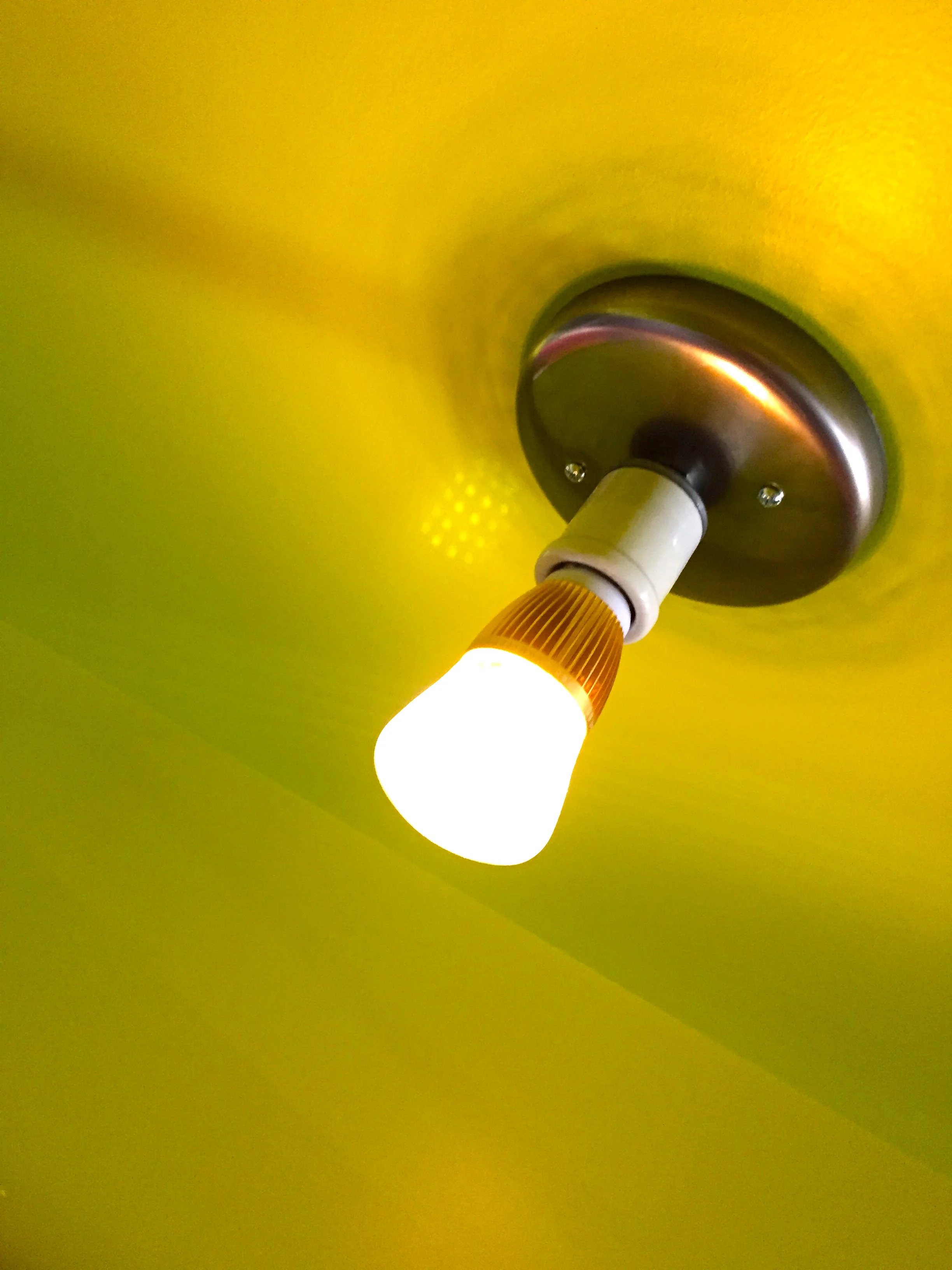 BENECIA - Hallway - Light Detail