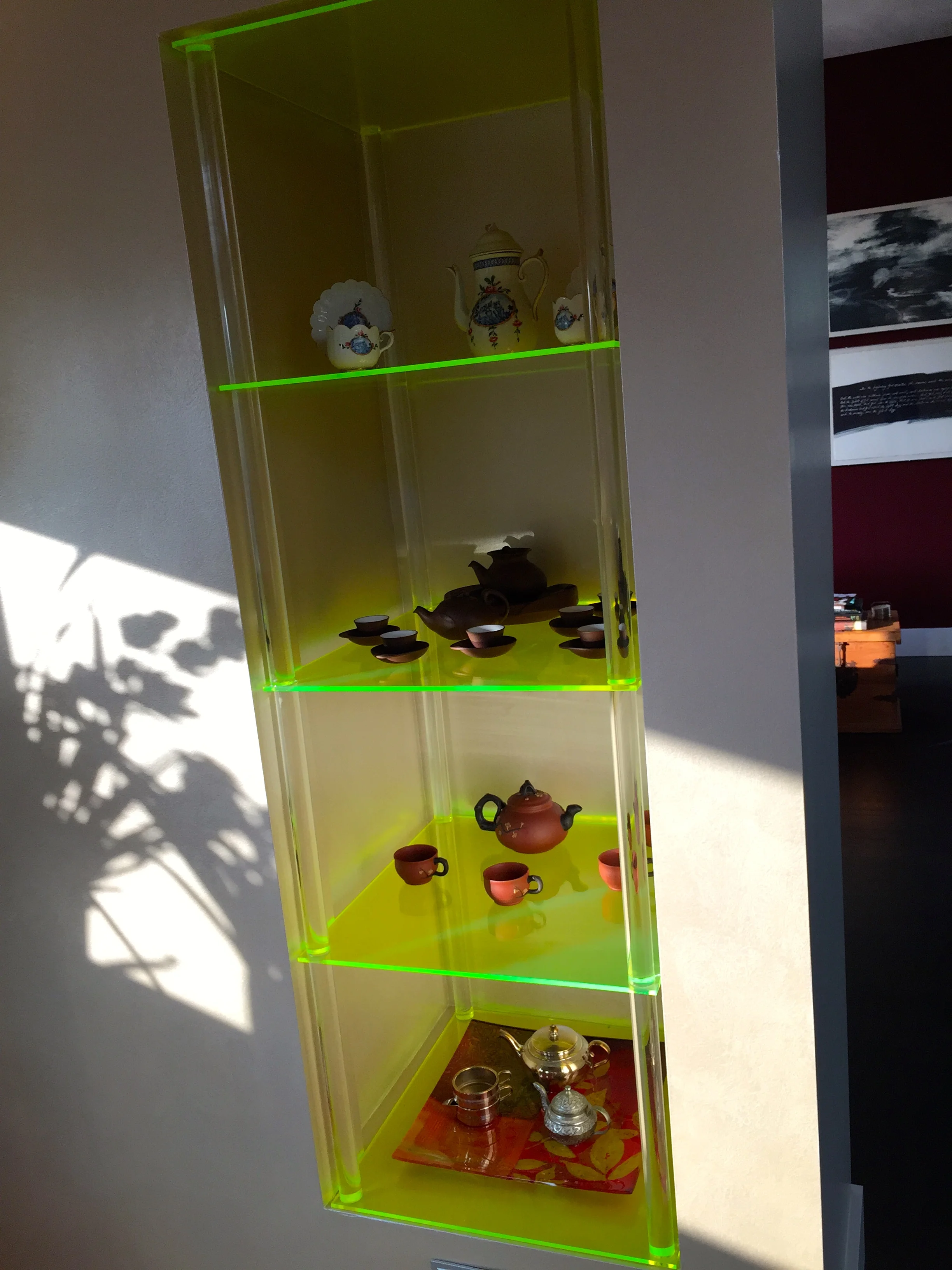 BENECIA - Acrylic Shelving