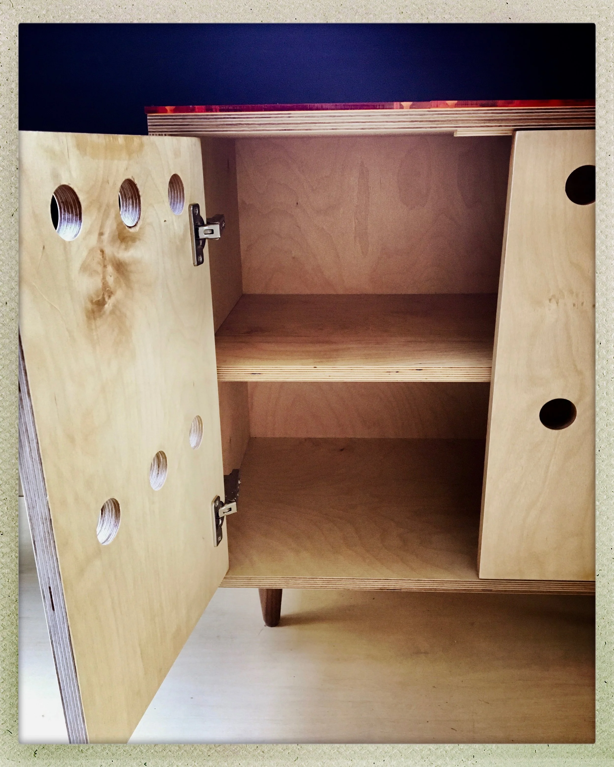 MUD BOX - interior