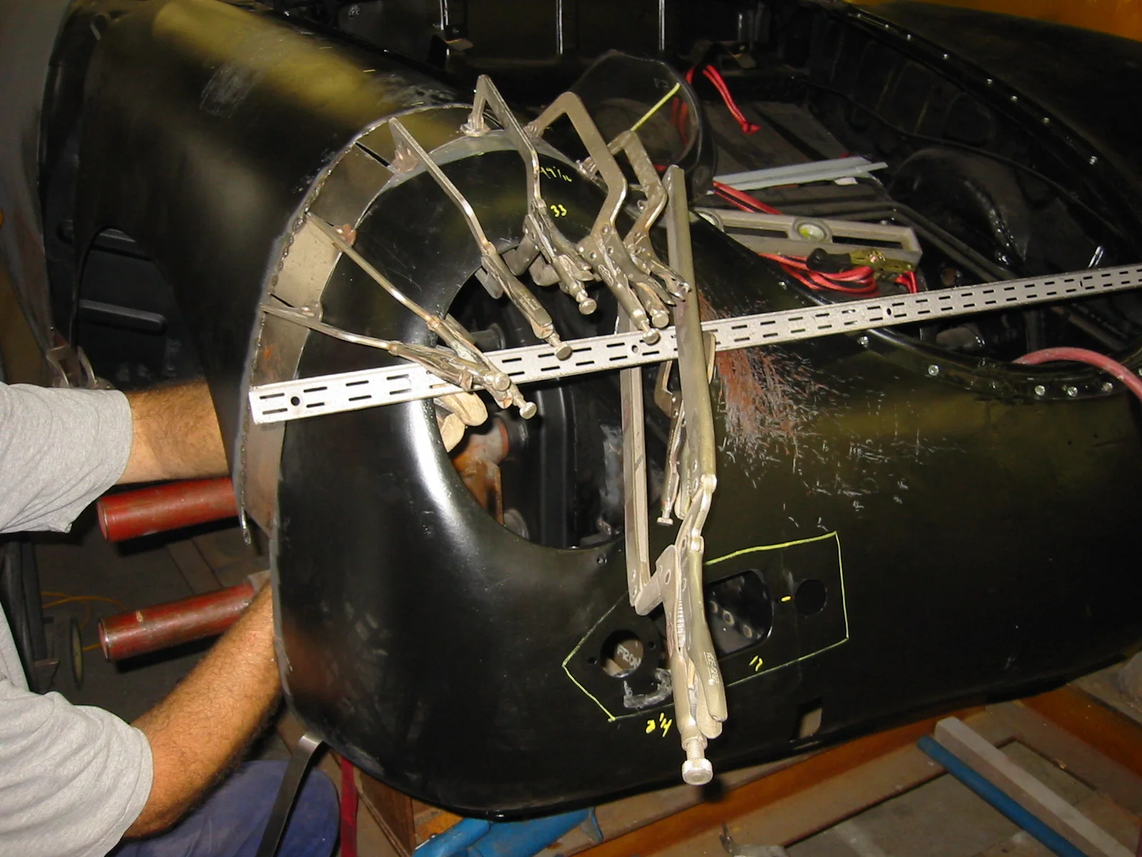 20120827 Reshape replacement RF fender.JPG