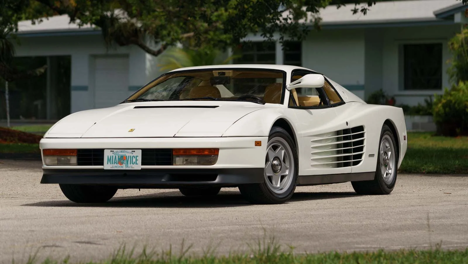 Hammer Down - 1986 Ferrari Testarossa "Miami Vice" 