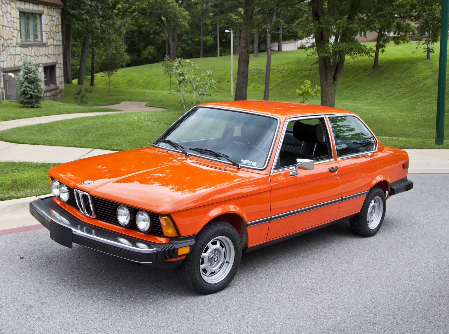  After final paint detailing. The original paint looks very good, but under close inspections one will find some light scratches and&nbsp;paint nicks/scratches. For it's age, the paint on this 320i is excellent (plus).&nbsp; 