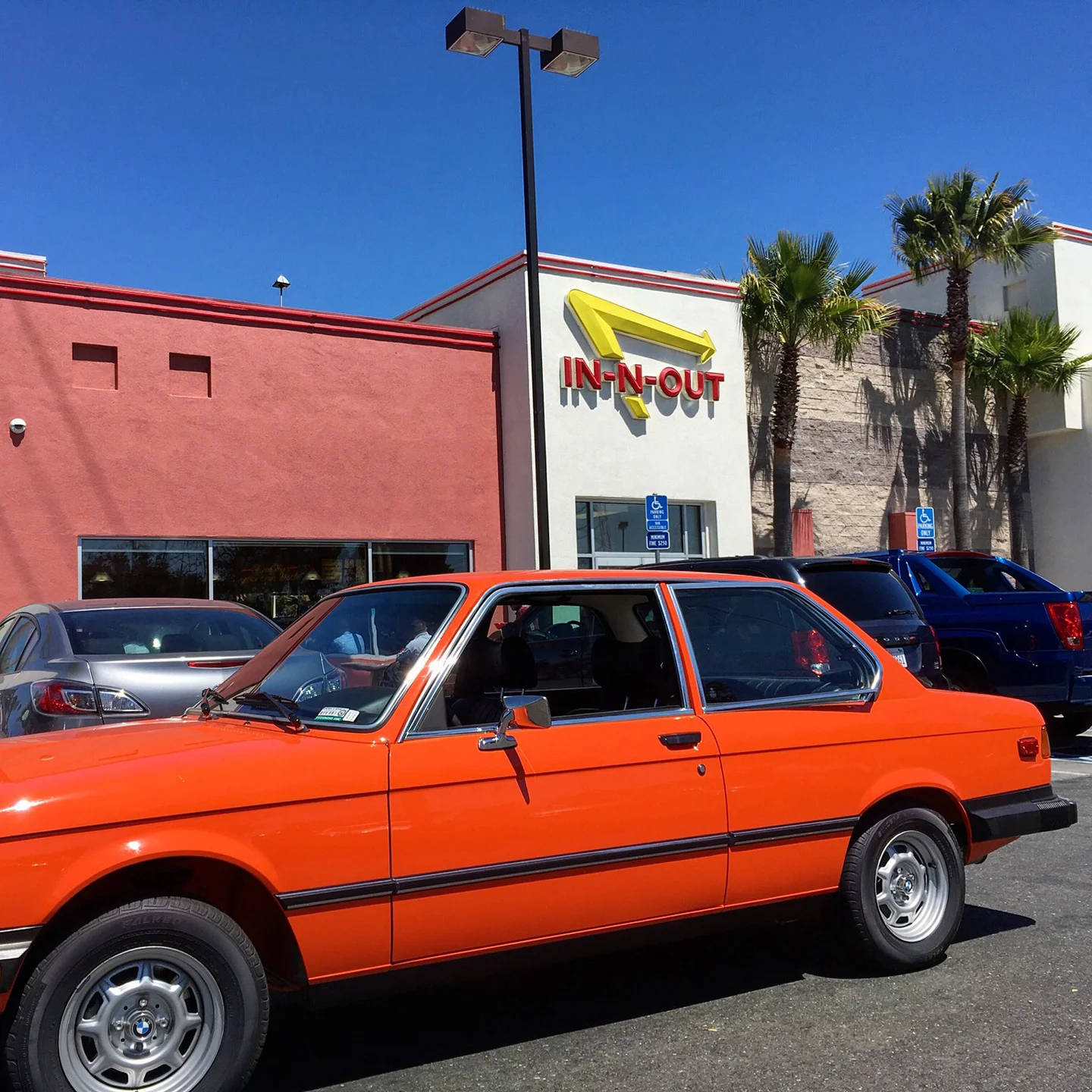 IN-N-OUT BURGER - A CALIFORNIA ICON