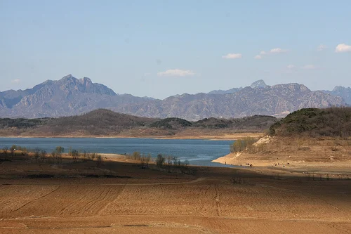 2013.5.18. Hike to Miyun Water Reservoir with Yale and Oxbridge