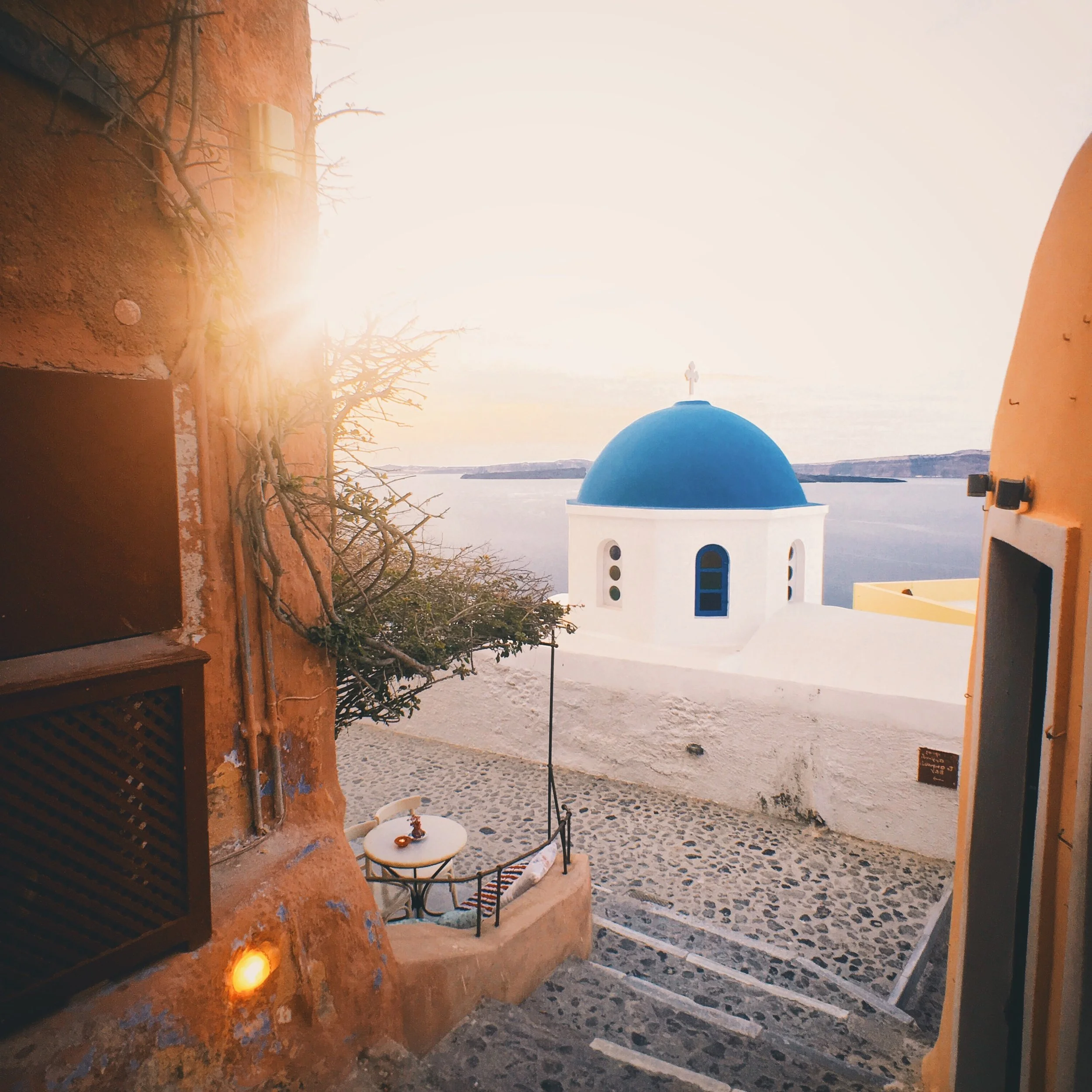 James Quiet mornings in Oia.JPG