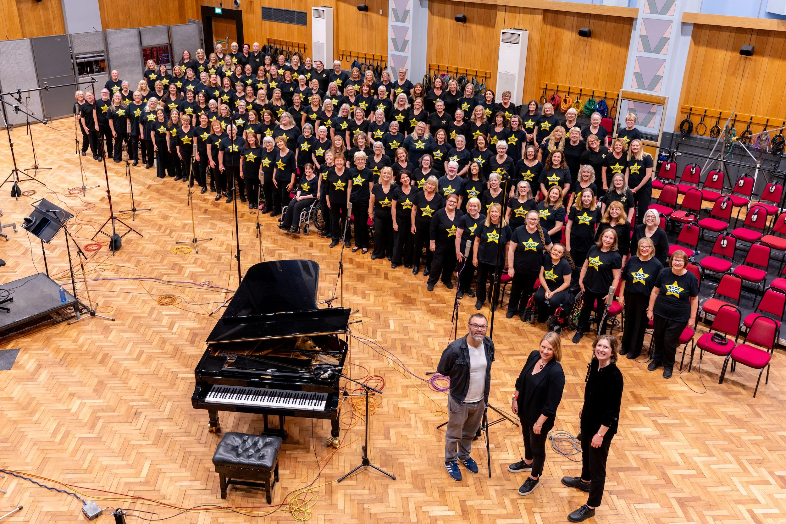 Joy Ellis accompanying Rock Choir at Abbey Road 10.jpg