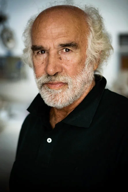 Mehmet Aksoy, Sculptor, 2010
