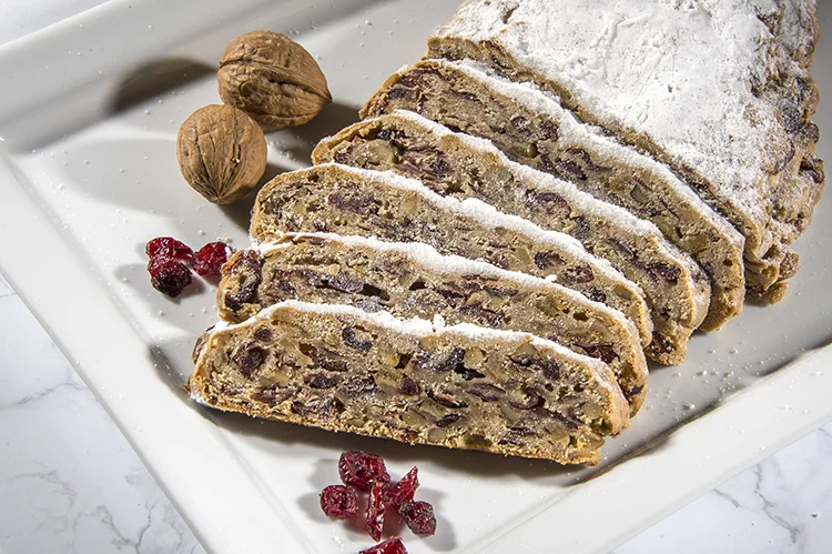 cranberry_walnut stollen.jpg