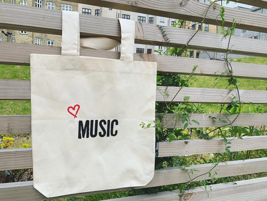 lux totebag s. 2.JPG