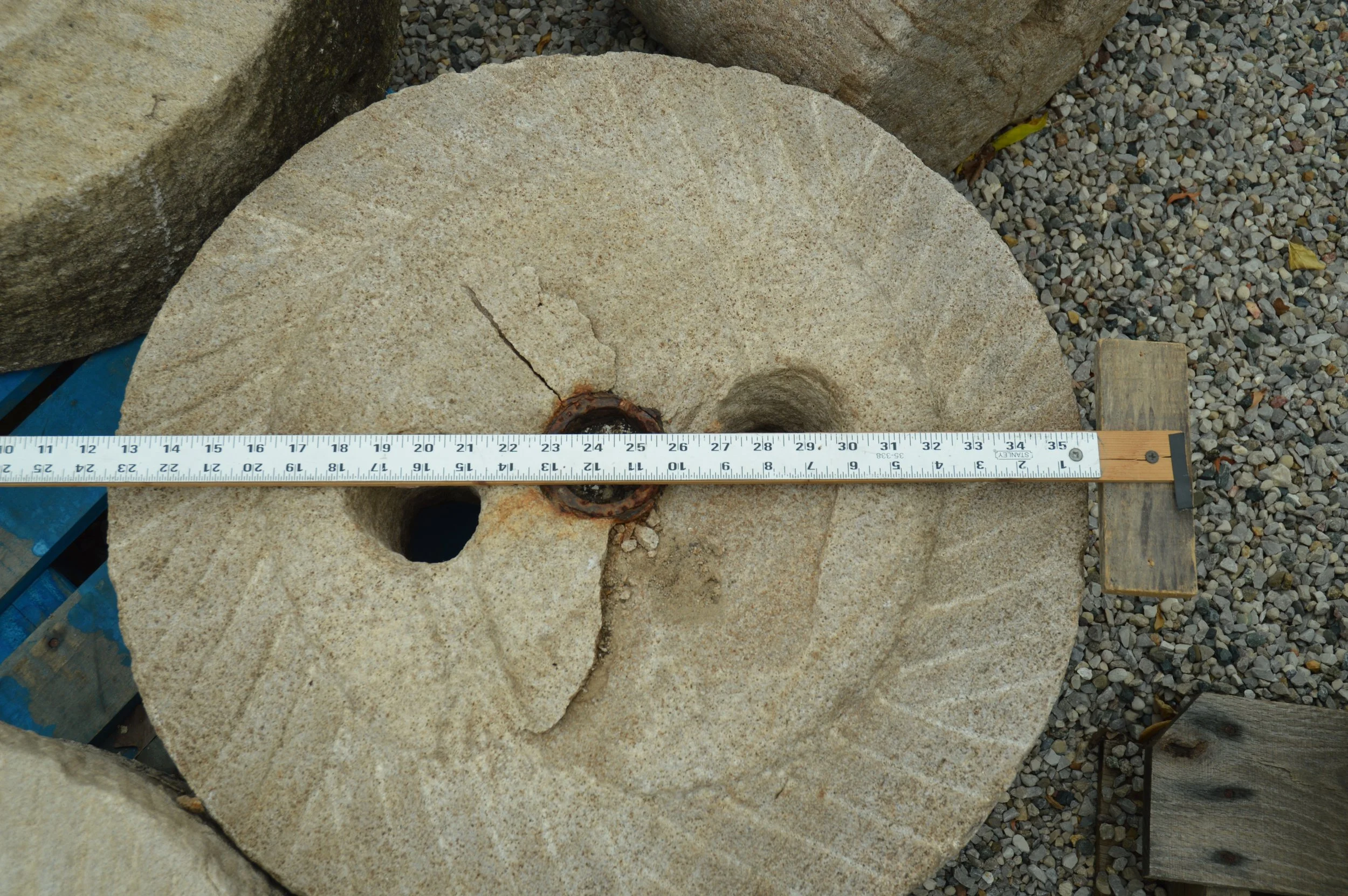 Millstones_102-3-.JPG