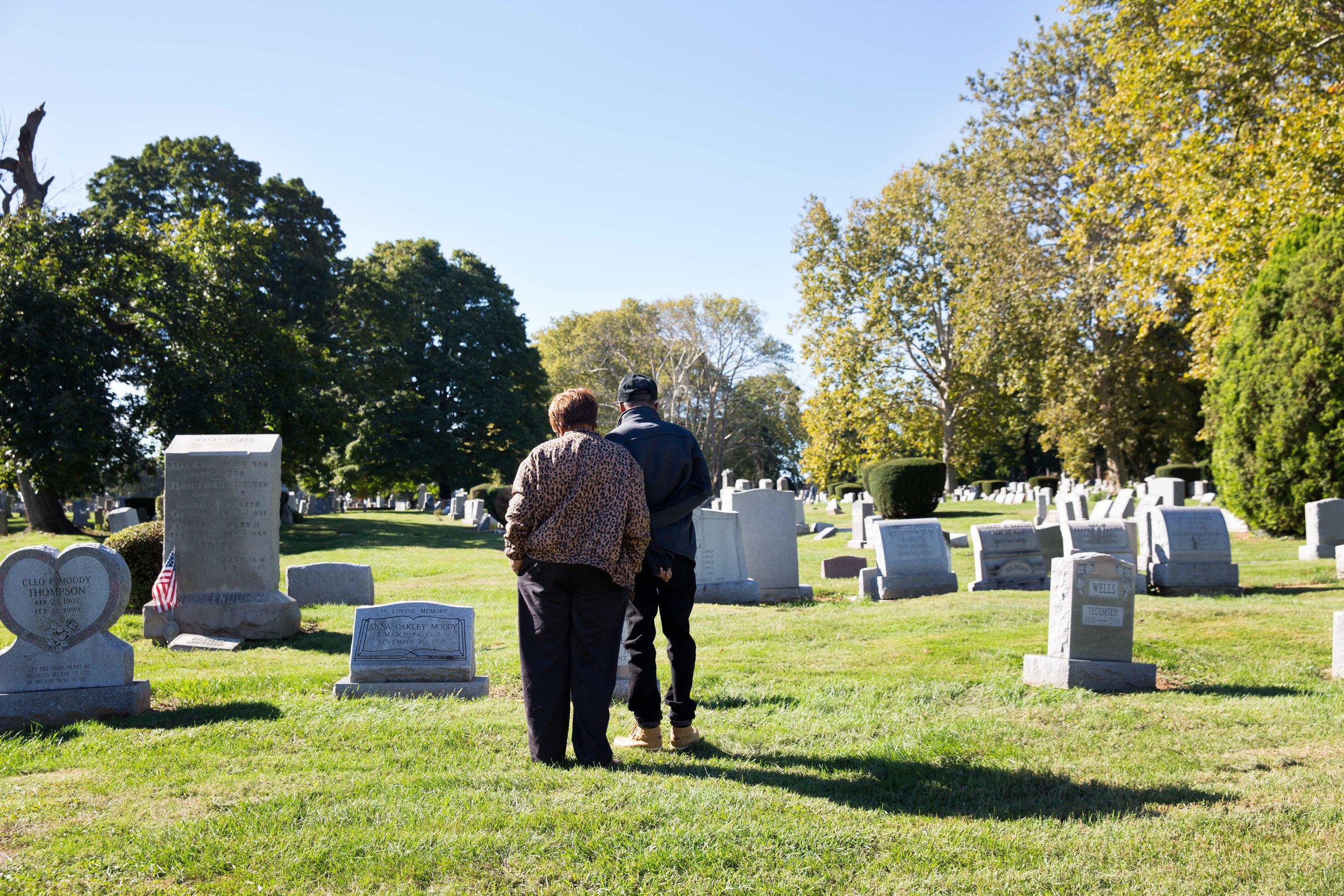 Ronald and his mother Willie Mae visit his grandmother Sallie ("Big Grandmama")'s grave who helped raise him in Alabama. Big Grandmama passed away in 1997 at the age of 78, which is a year younger than Willie Mae is now. Elston regrets not being abl