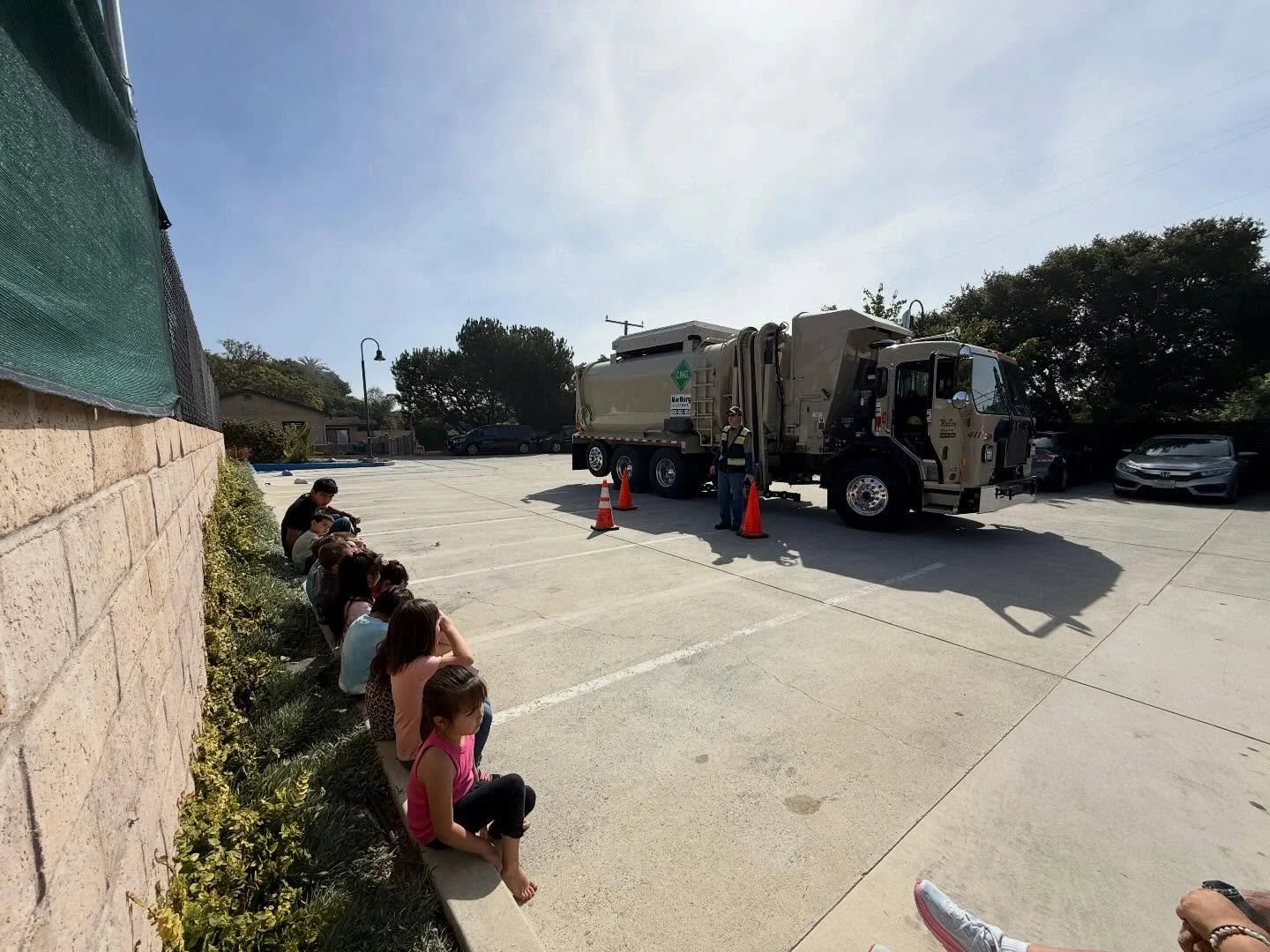 We are grateful to have MarBorg back with us this year! We learned about all the different bins we might use like a blue in for recycling, a brown bin for trash, and a yellow bin for food scraps. We also got to explore the big truck and see the hydro