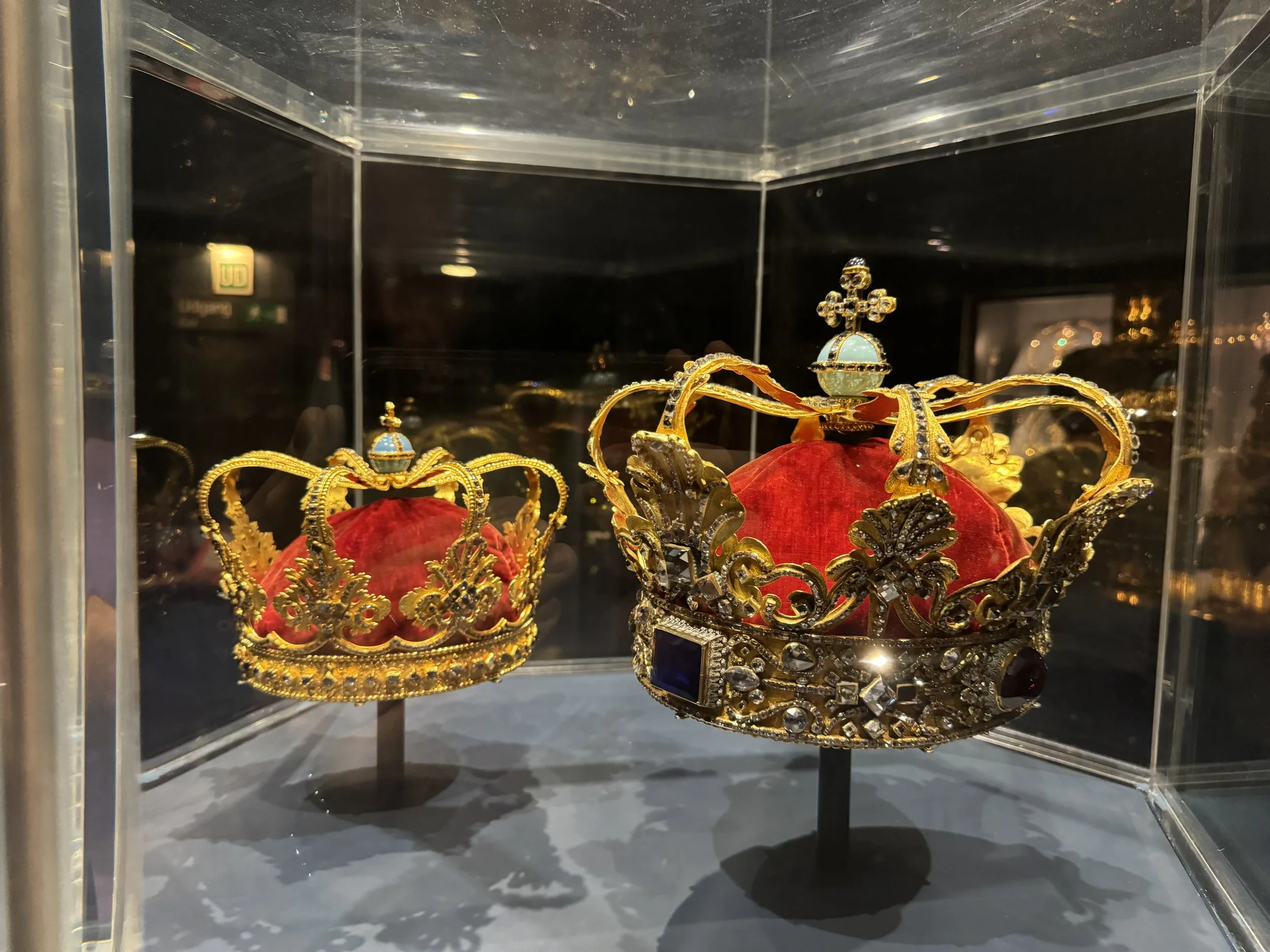 Crowns, Castles, Palaces, and WARPIGS?!