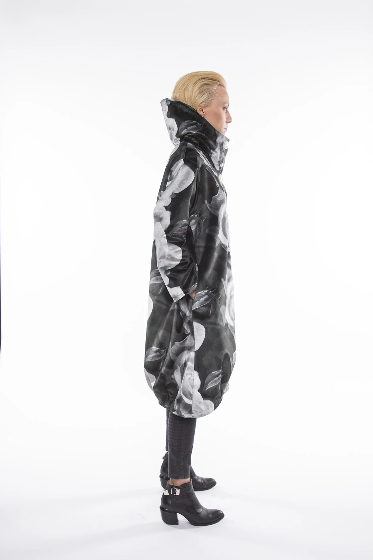 Velvet rose coat danie 6.jpg
