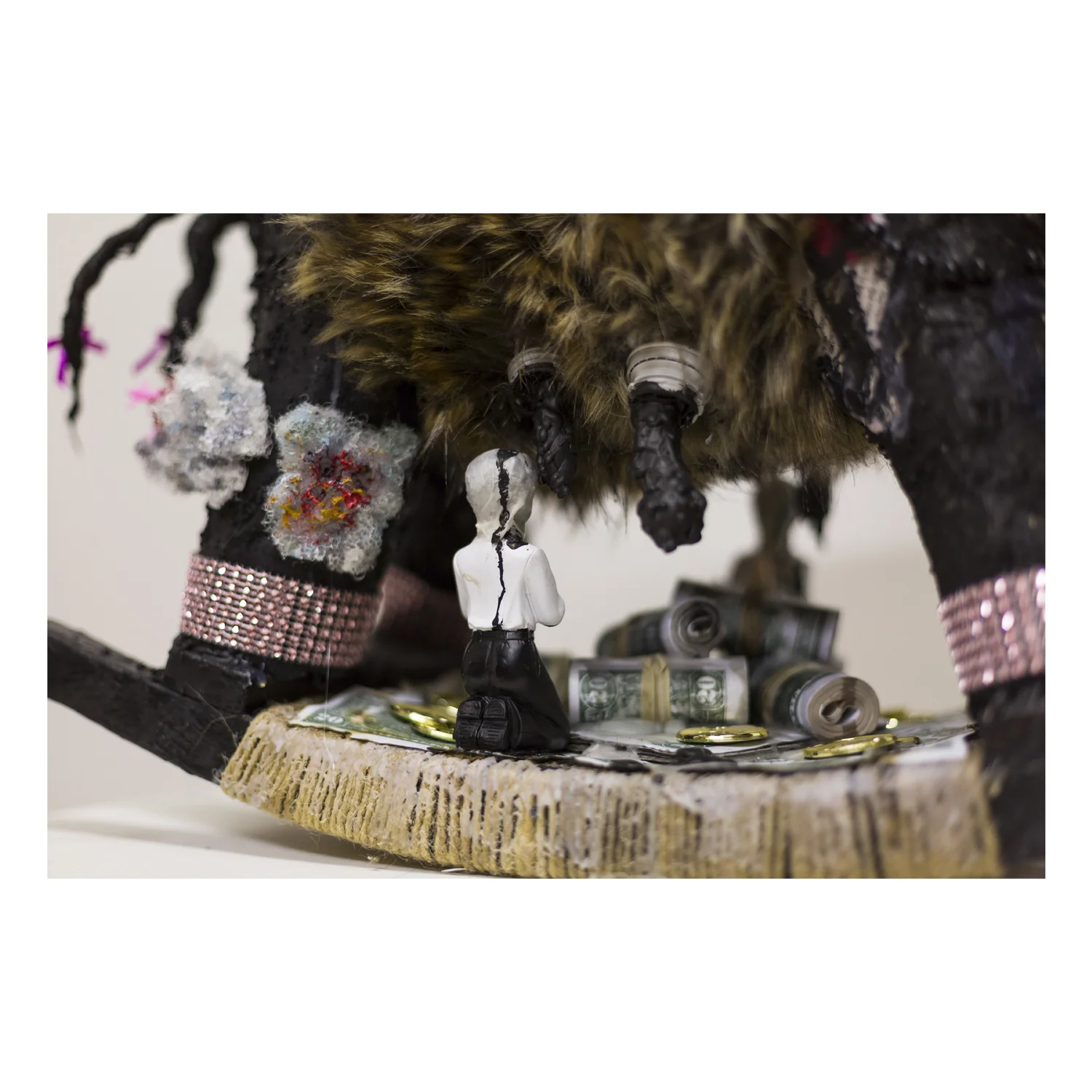 Mother of Empires, Detail