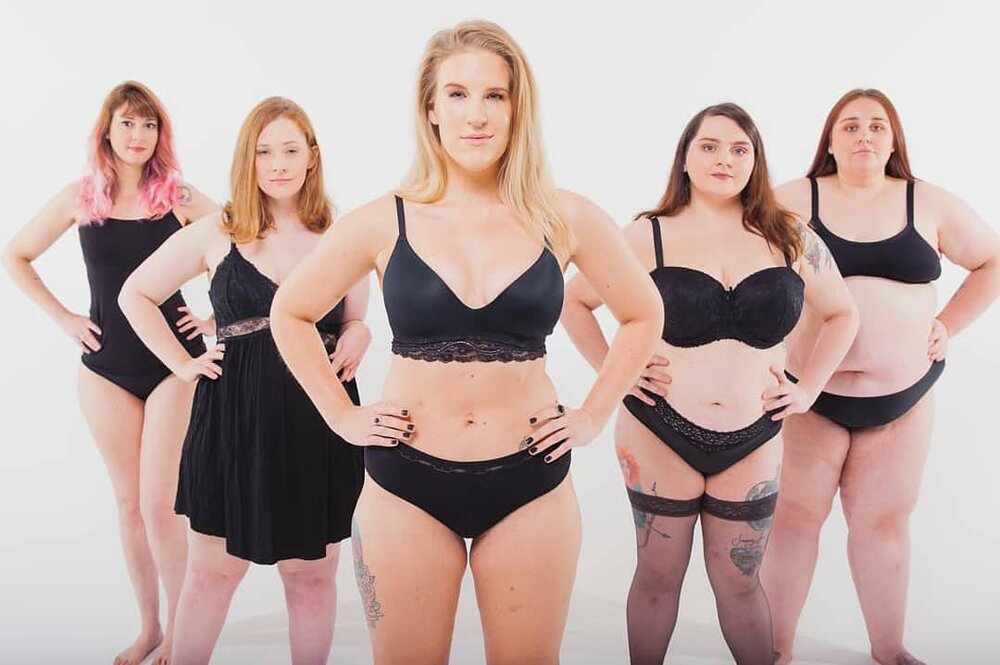 #WomamCrushWednesday What a fabulous group of inspiring and strong women. So happy how well my body Positive documentary Is going, have lots to tell you guys but will update you all soon 💕🎬📷 Project: @wearewomenliverpool MUA: @jessica.rosemua