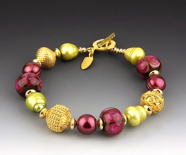 B 820 Rose Garden Bracelet