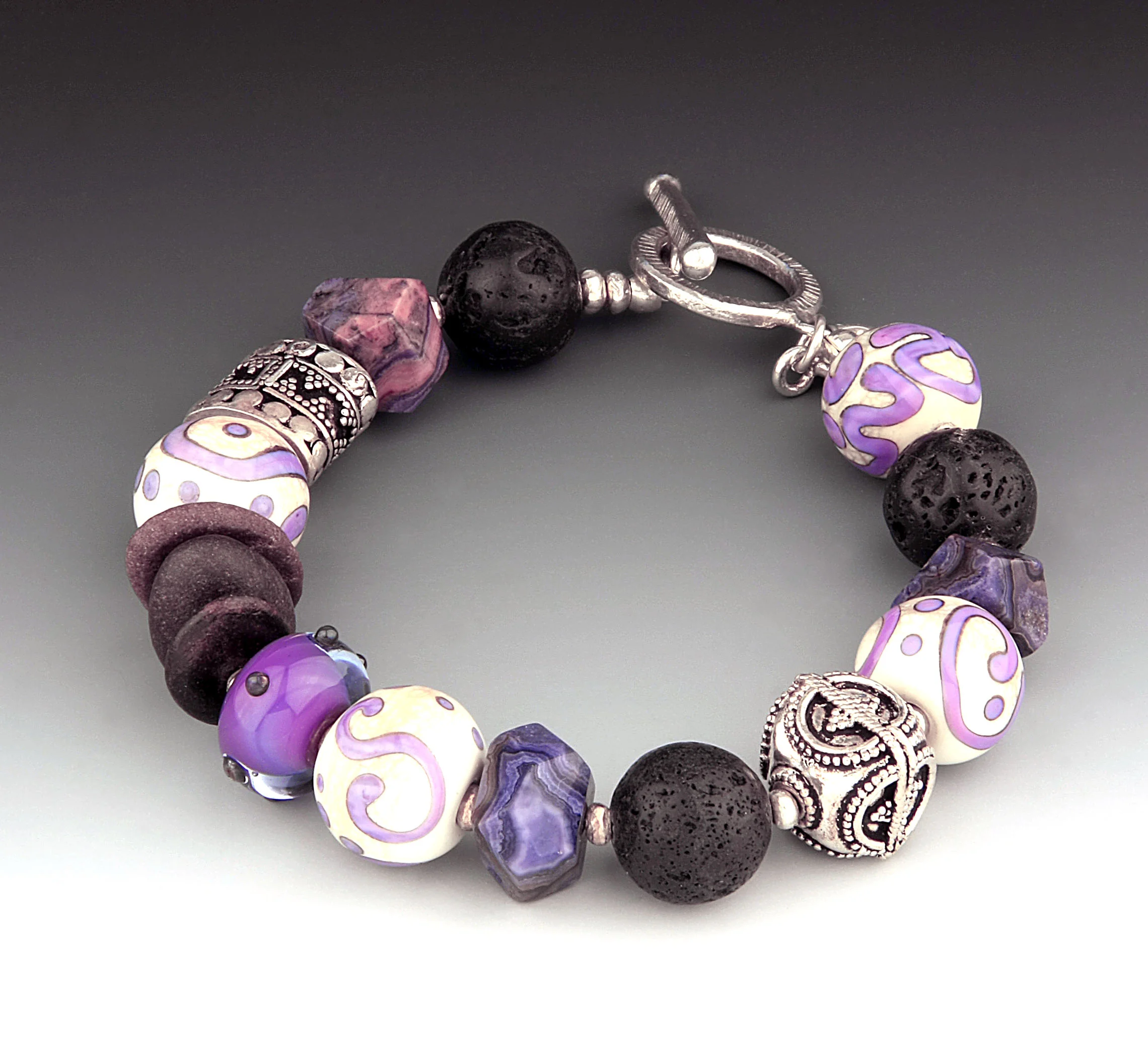 B 731 P Race Point Purple Lava.jpg