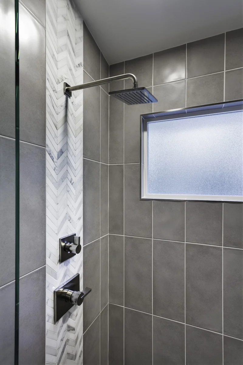Shower_1WEBSHARP_(2).jpg