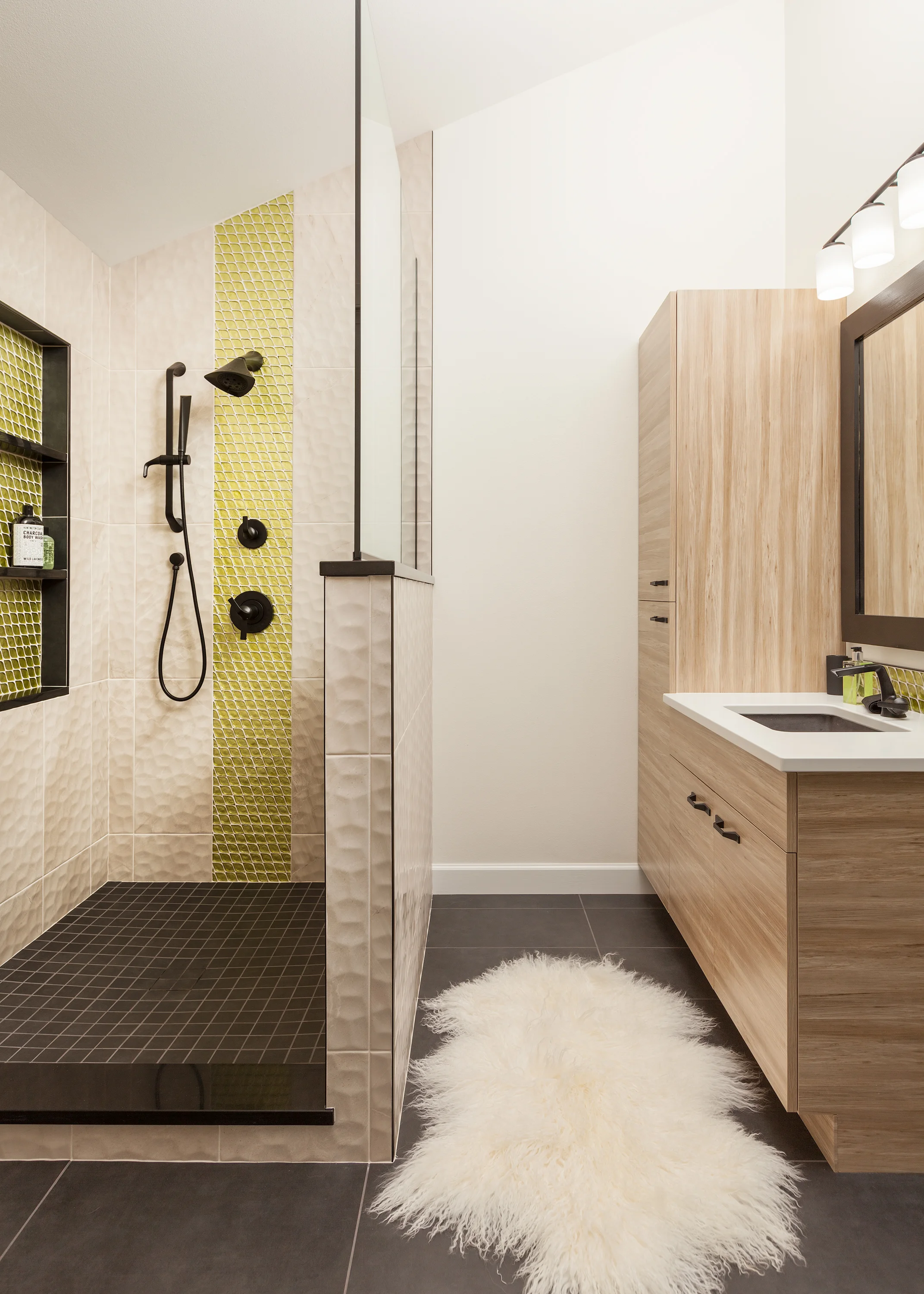 Bathroom2.jpg
