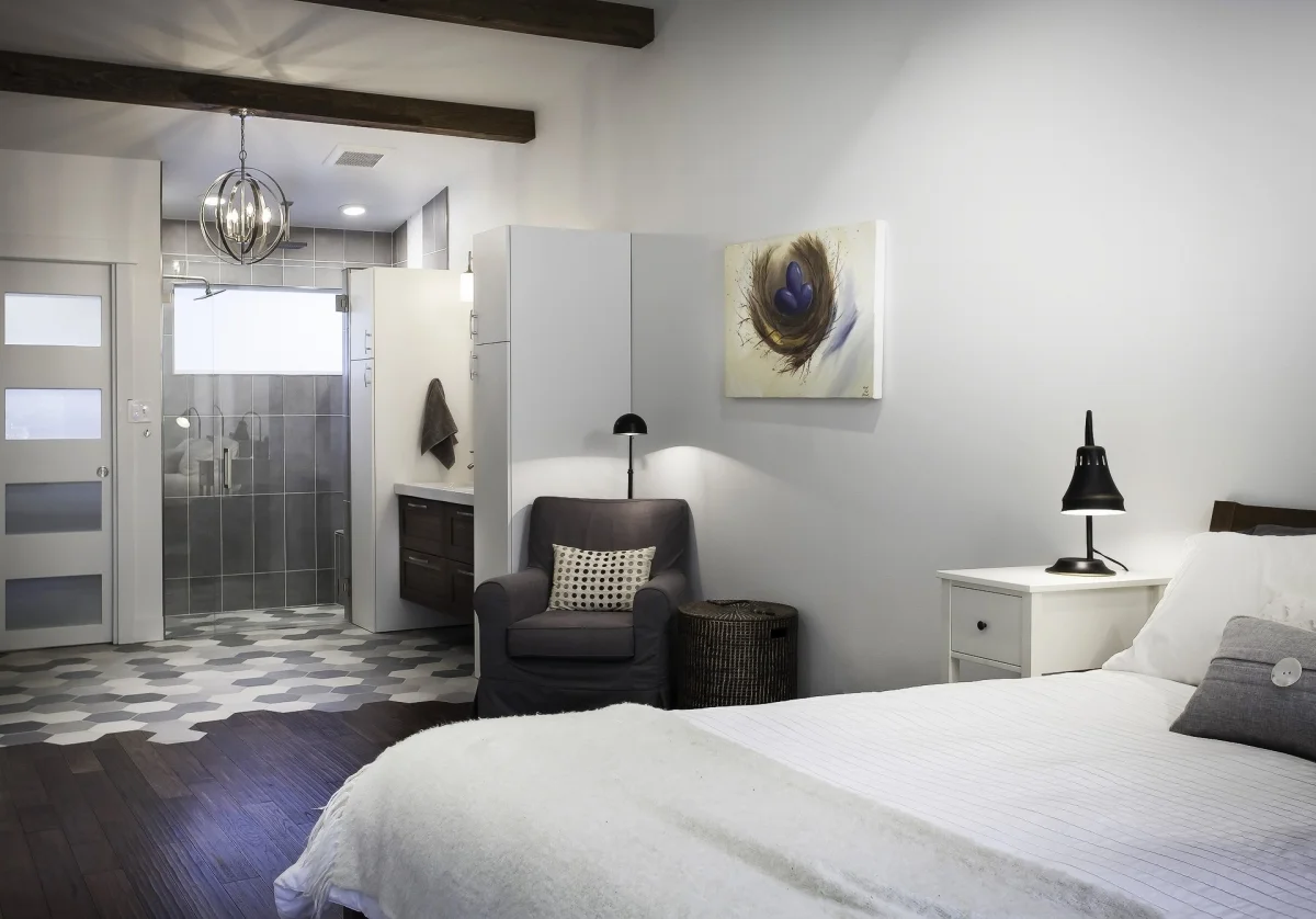 Bed_Bath_WEBSHARP_(2).jpg