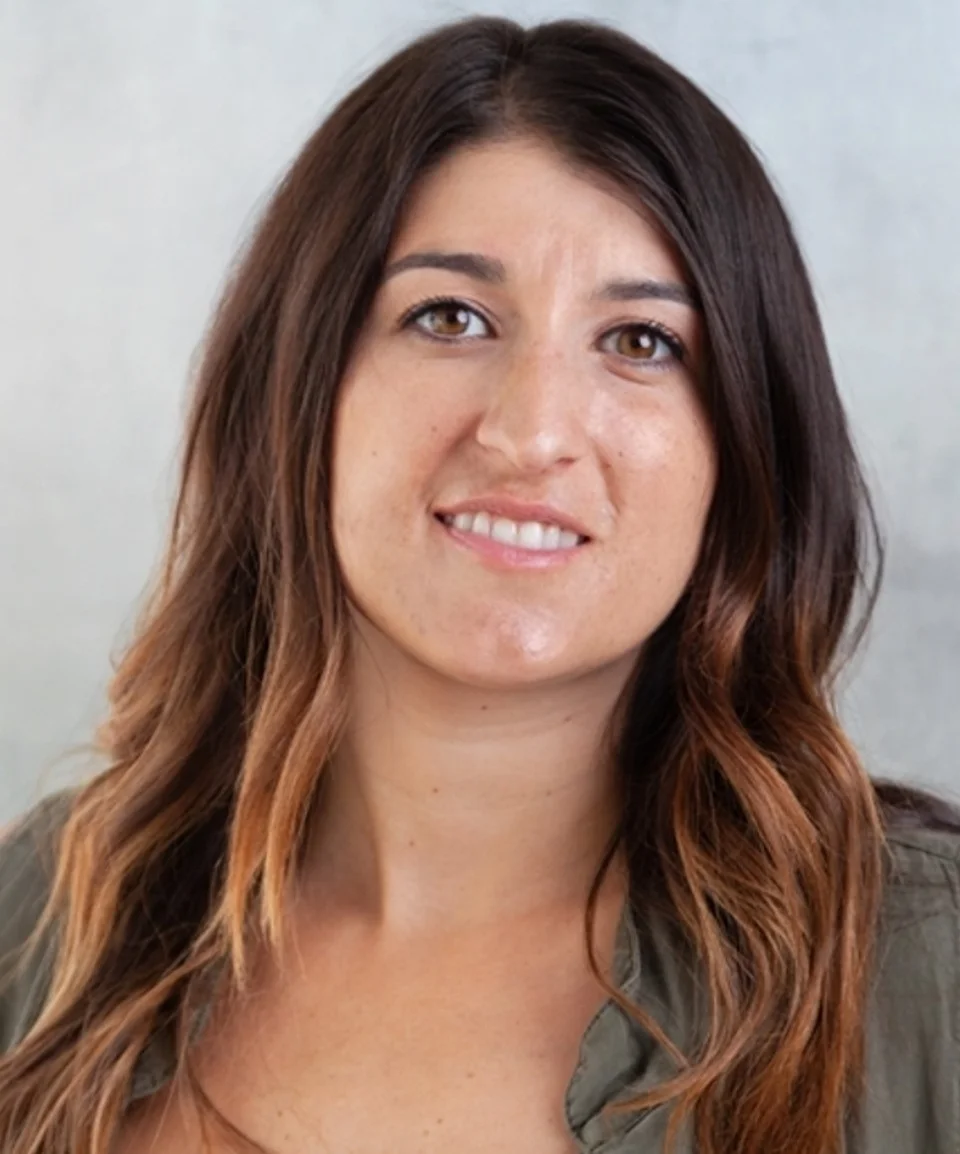 Erin Henry Design Assistant ***