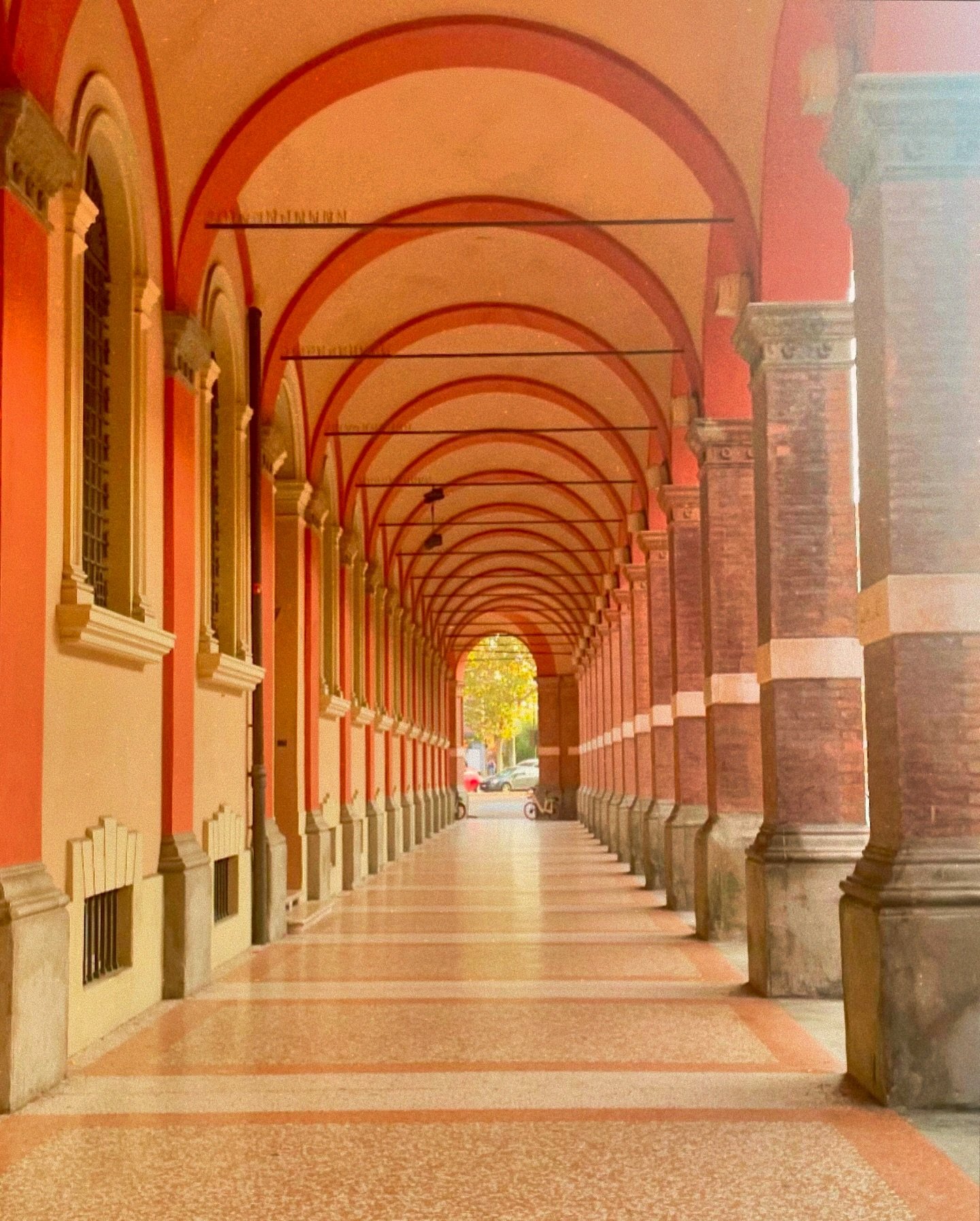 Arches, churches, mortadella and more. 🤌