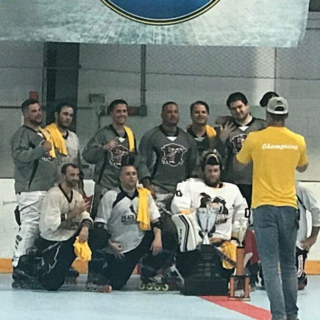 heres a photo of a photo being taken of the best middle E league champions of skate safe america 🥇🏆🏒🥅 #bestyouregonnaget #beerleaguehockey #toolbags @samhecht182