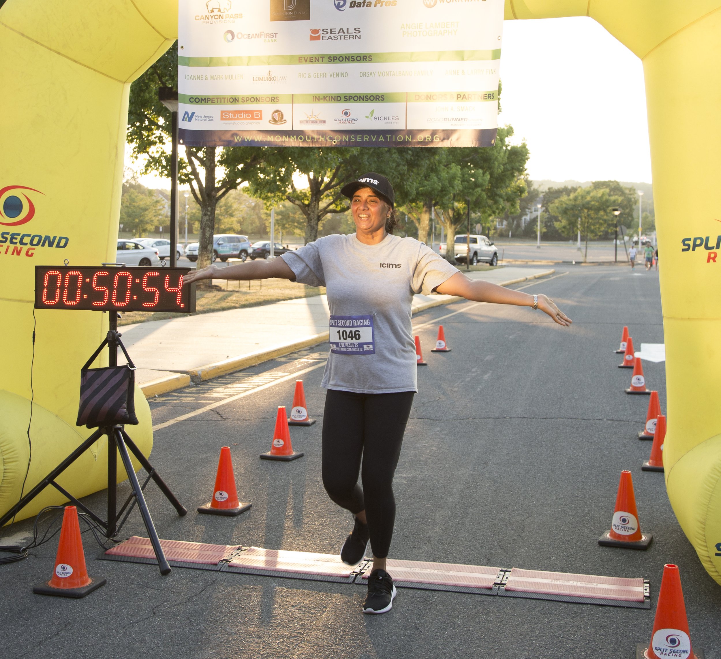 Woman Runner 1046 FL.jpg