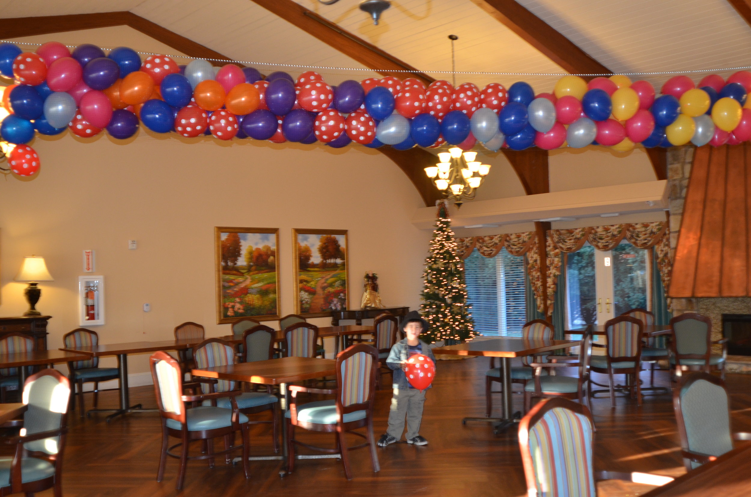 New Years Eve Elevated Balloon Decor