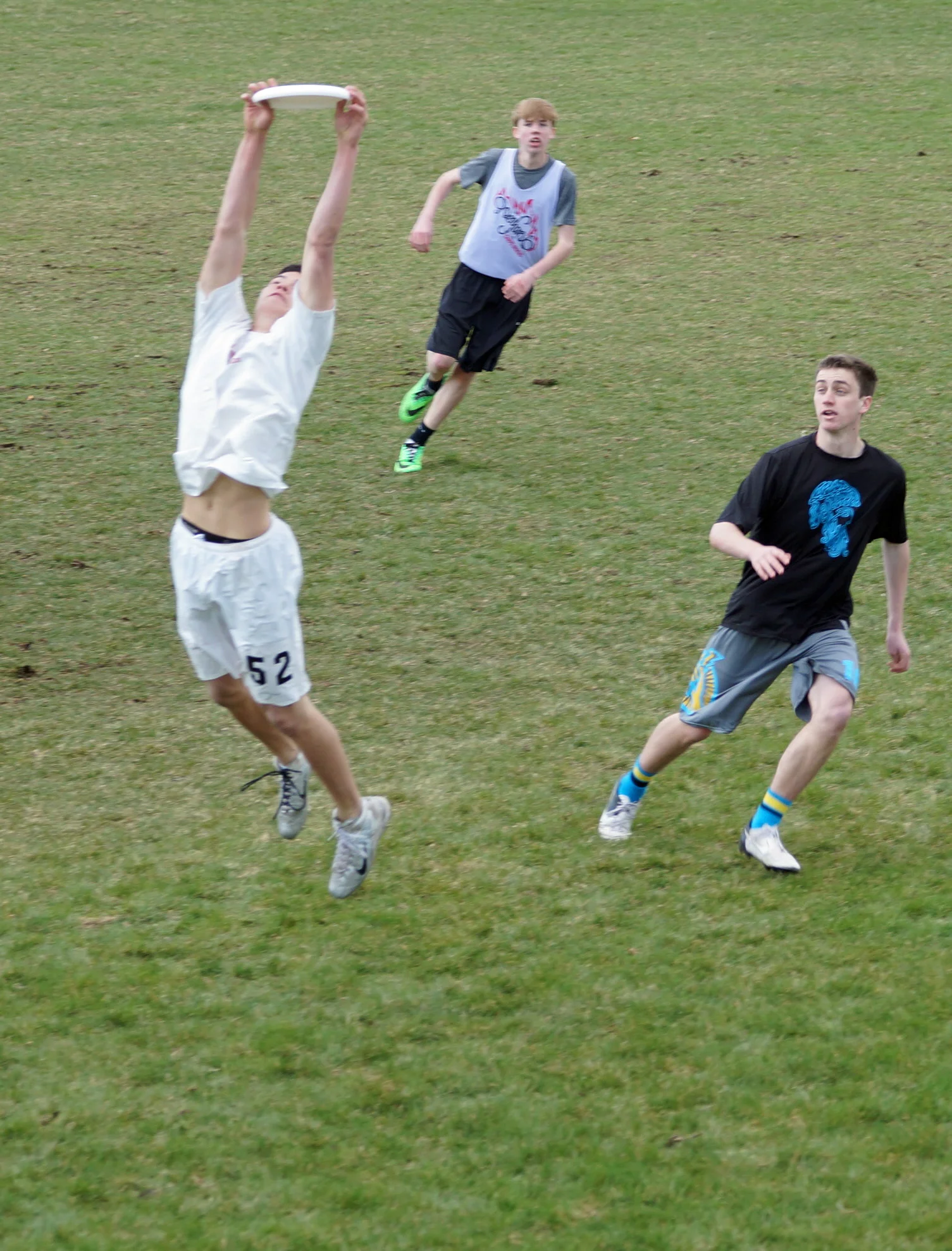 Vince leaping catch.jpg