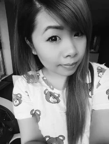 Jo Jo Chan - Aesthetician With honours in aesthetics and over 5 years of experience, you're guaranteed quality with this little lady. Her strengths are being a perfectionist with a strong attention to detail, making her the perfect choice for nail art and eyebrow shaping.