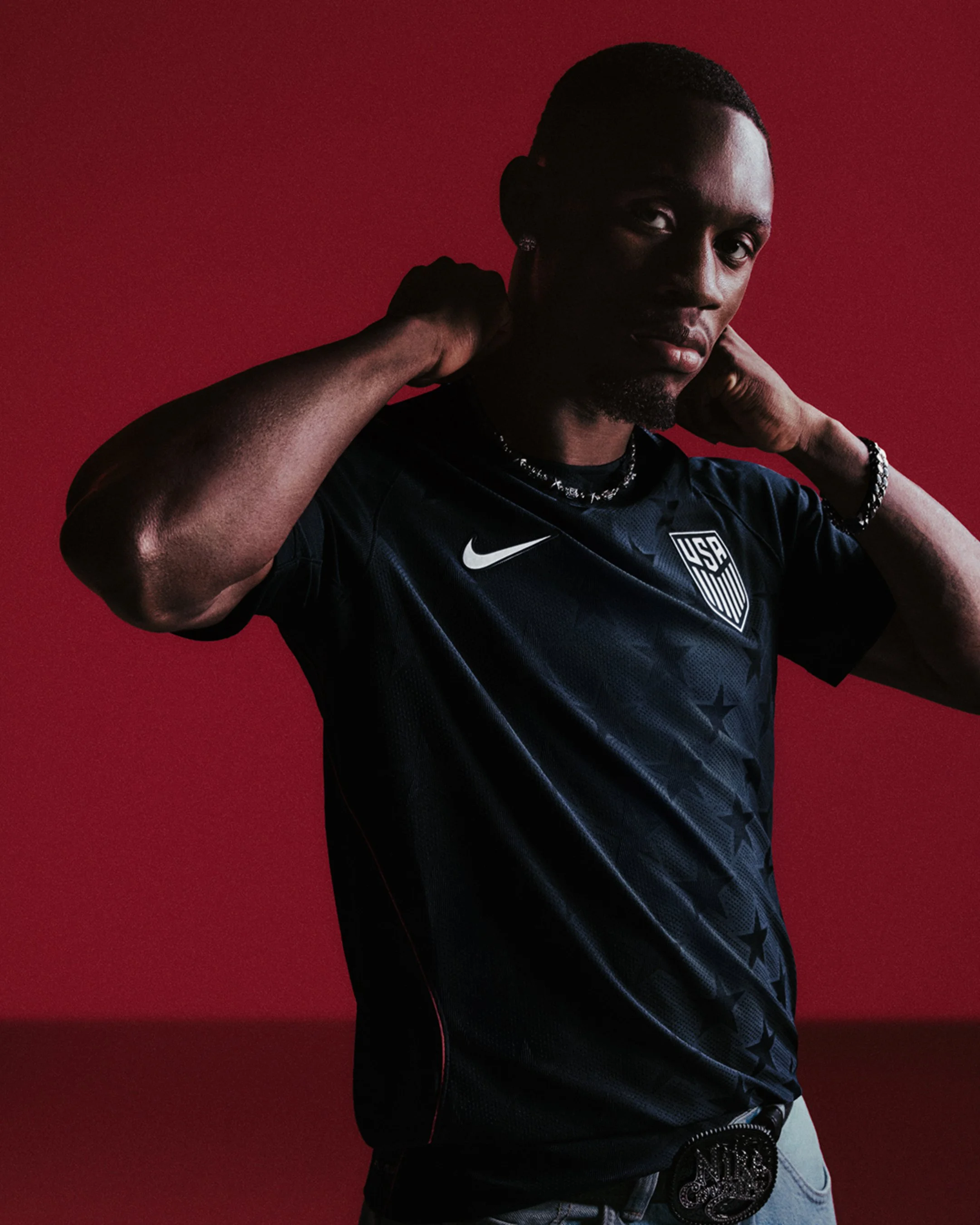 3_FY26_DKS_USMNT_NTK_Launch_WildCardsCarousel_Folarin.jpg