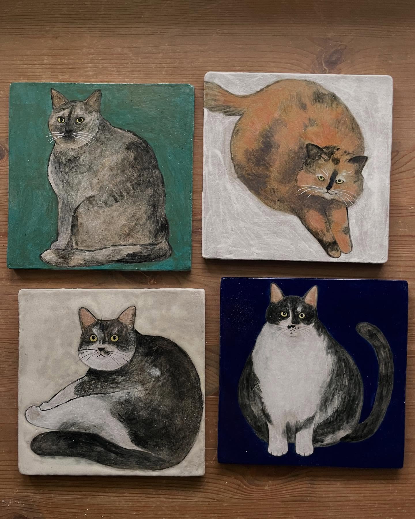 This Saturday will be the last day to see my hand-painted tiles at @fermata_official &mdash; each one created in memory of a beloved companion and the quiet love they leave behind.

Fermata has also planned gentle gatherings for 반려견 families this wee