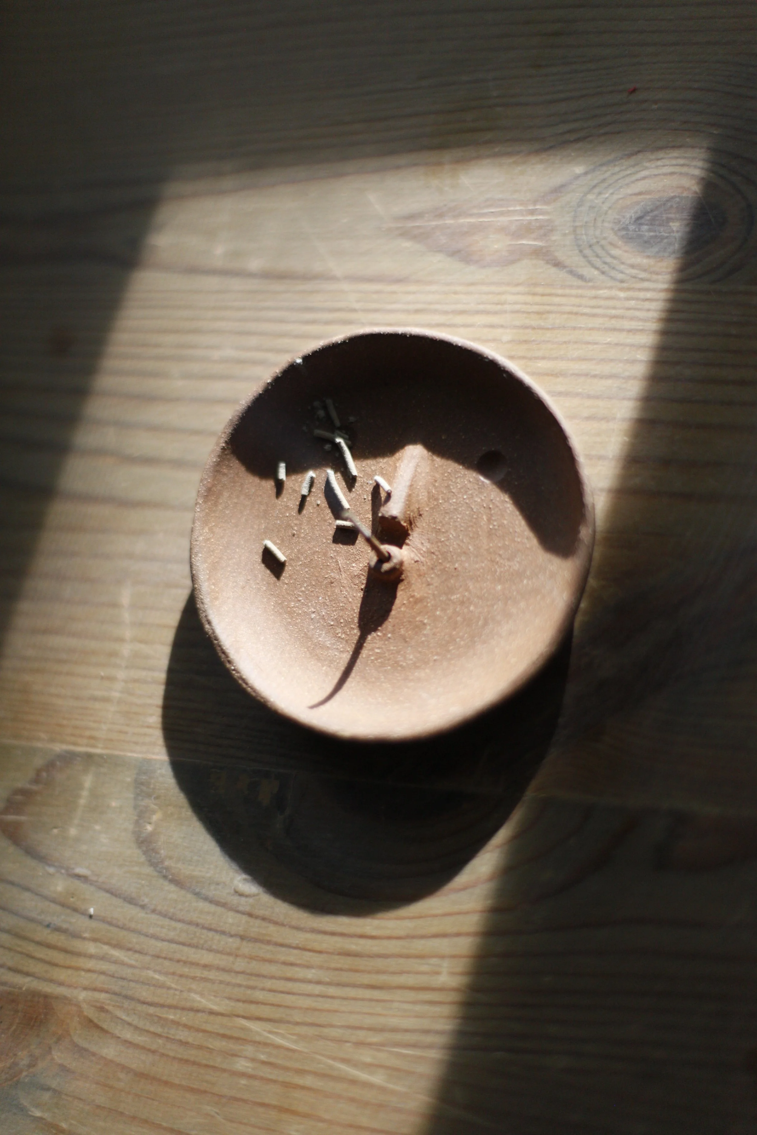 Picasso Incense Holder in Raw Red