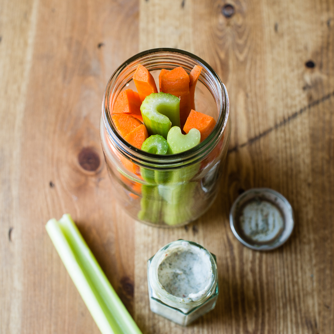 1. Make snack jars to enjoy at your discretion. Don't leave yourself at the mercy of bad snacks. Instead, prepare combinations of vegetables or nuts in single portions so that you always have healthy alternatives ready to eat.
