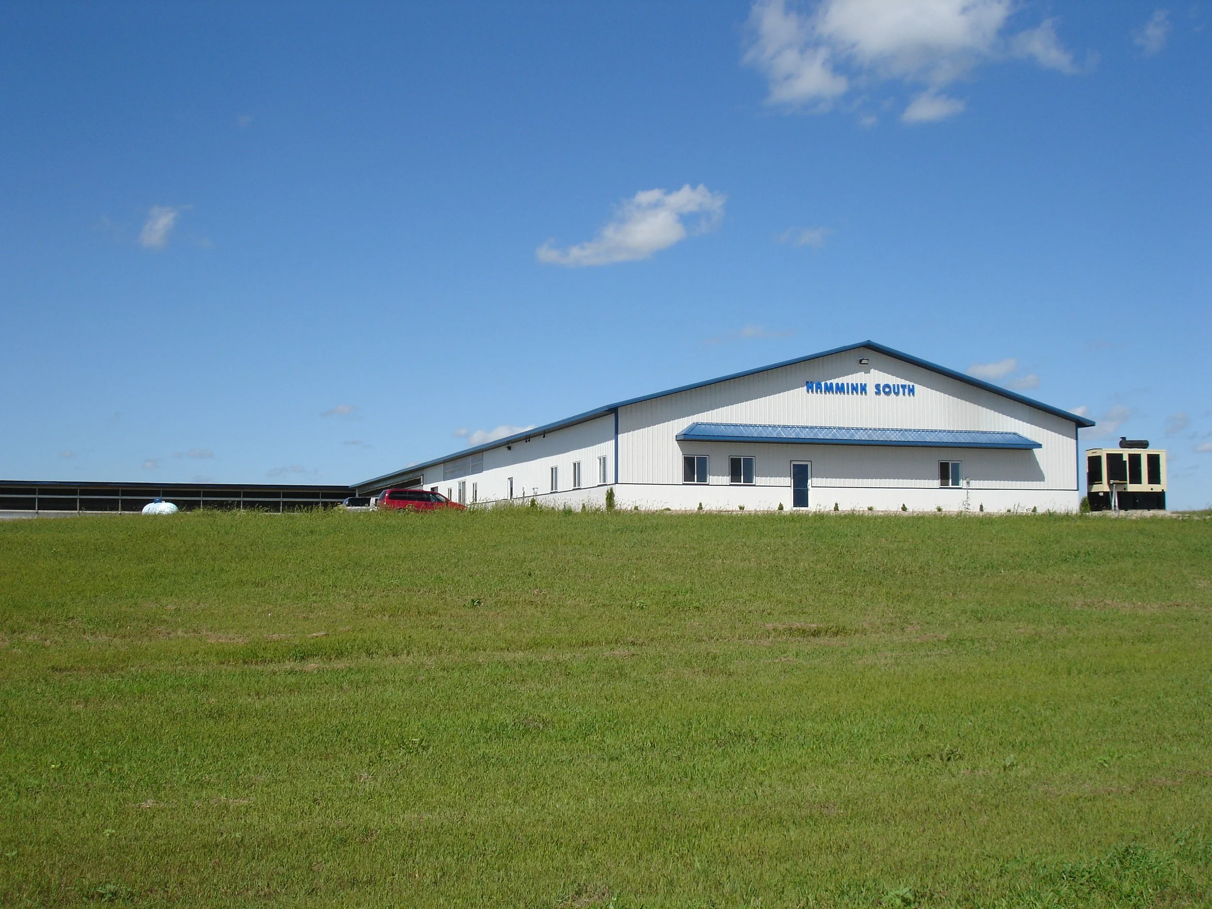 Hammink South Front view of our cross ventilated barn