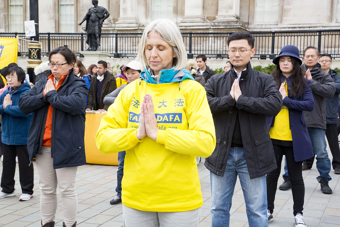 LONDON, UK, Sunday 24 April 2016
Commemorating April 25th 1999. The first peaceful appeal against the persecution of Falun Gong in China.
PHOTOS: Si Gross