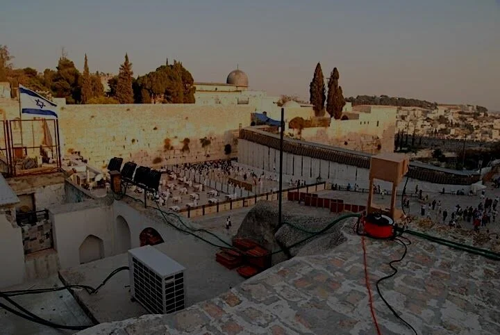 THE NEIGHBOUR BEFORE THE HOUSE الجار قبل الدار