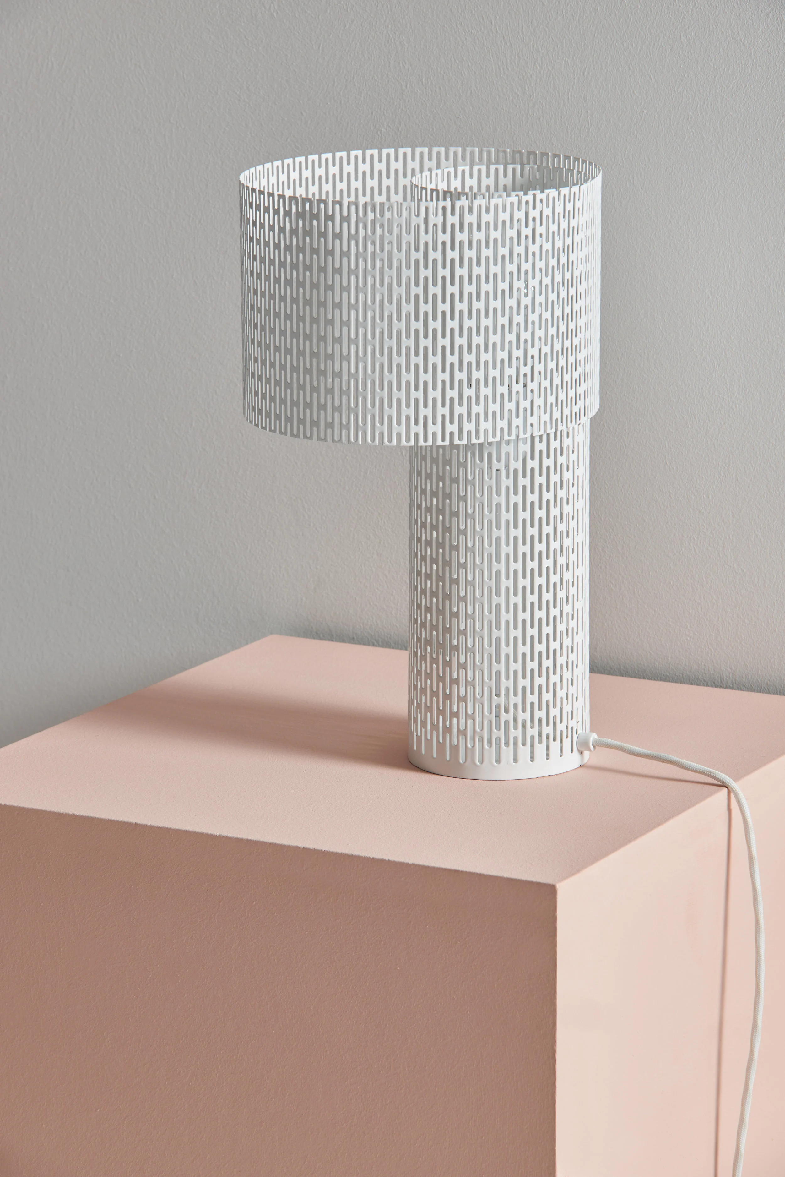 Peekaboo_Collection_Frederik_Kurzweg_Design_Studio_05.jpg