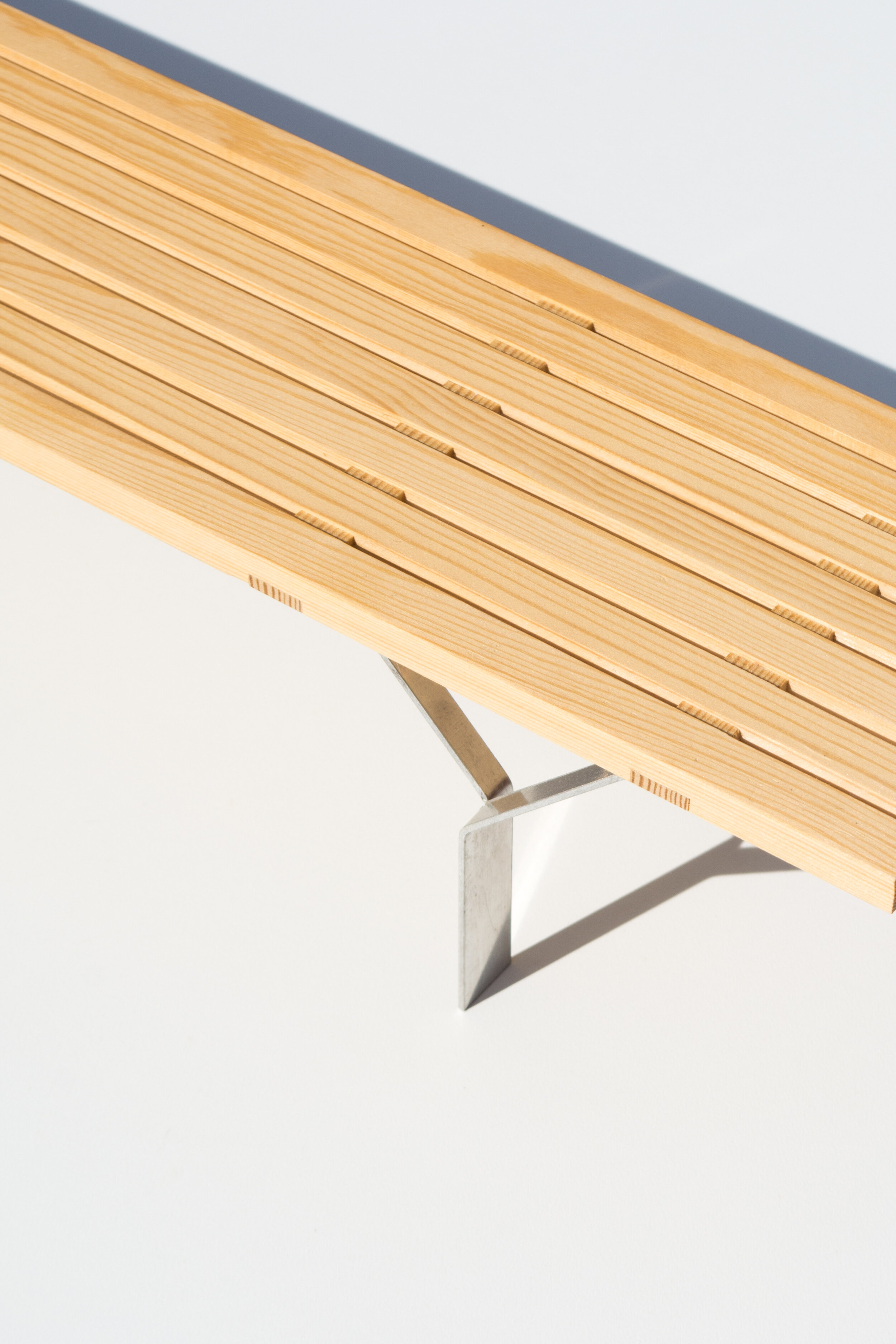 yy-bench-01.jpg