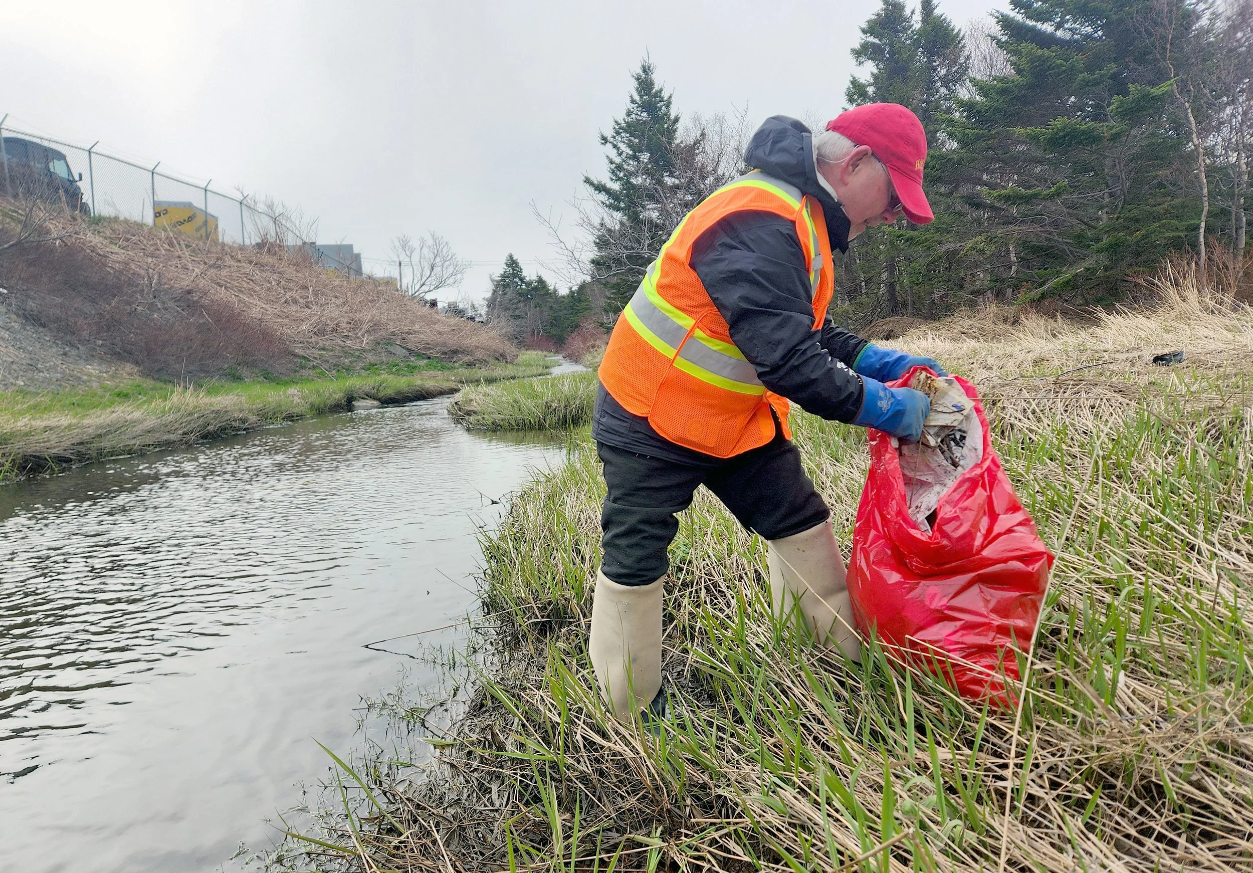 Rotarians and partners kick off annual Waterford Valley cleanup efforts