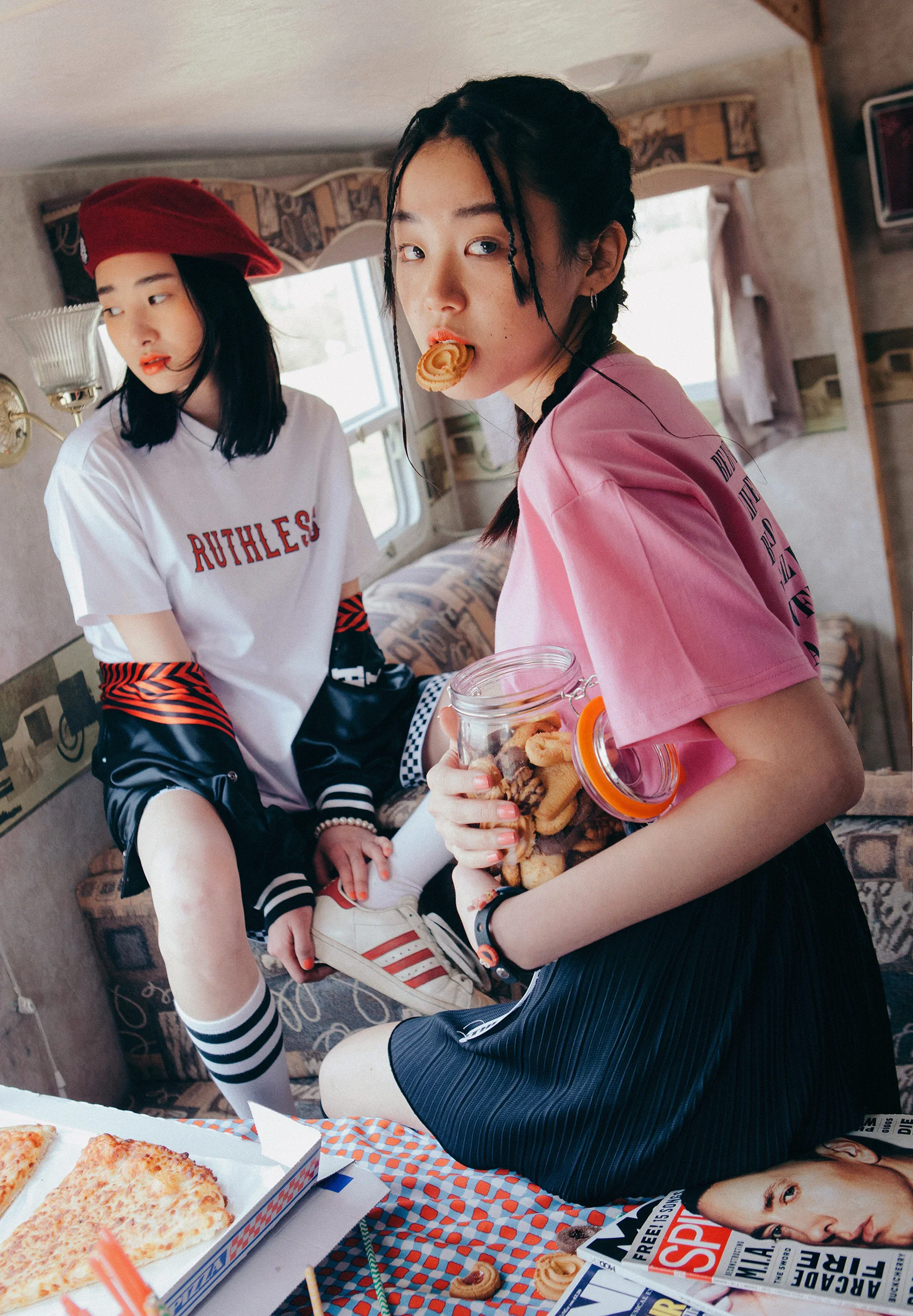 ruthless_16ss_05.jpg