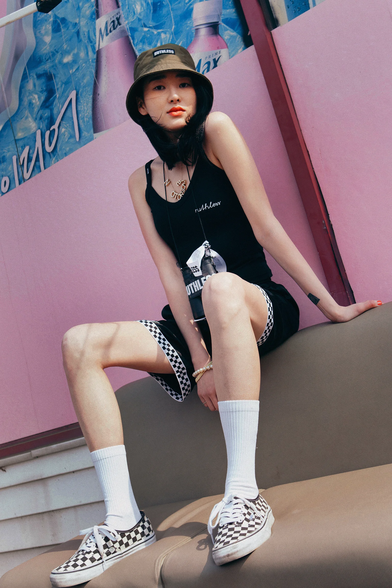 ruthless_16ss_09.jpg