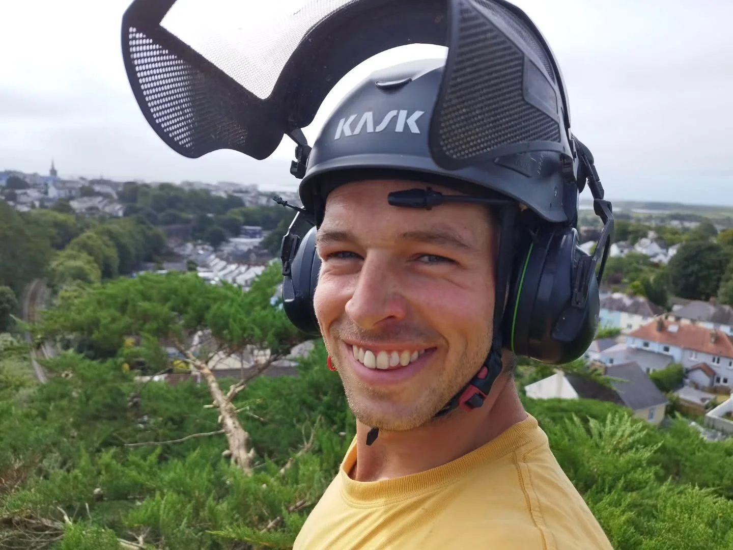 Excellent views from this tall Cypress. @summit_of_nothing thanks for the help with the pruning and for creating habitat for them beasties. Thanks also @joshowen13 and @coeden.arb for solid ground work.