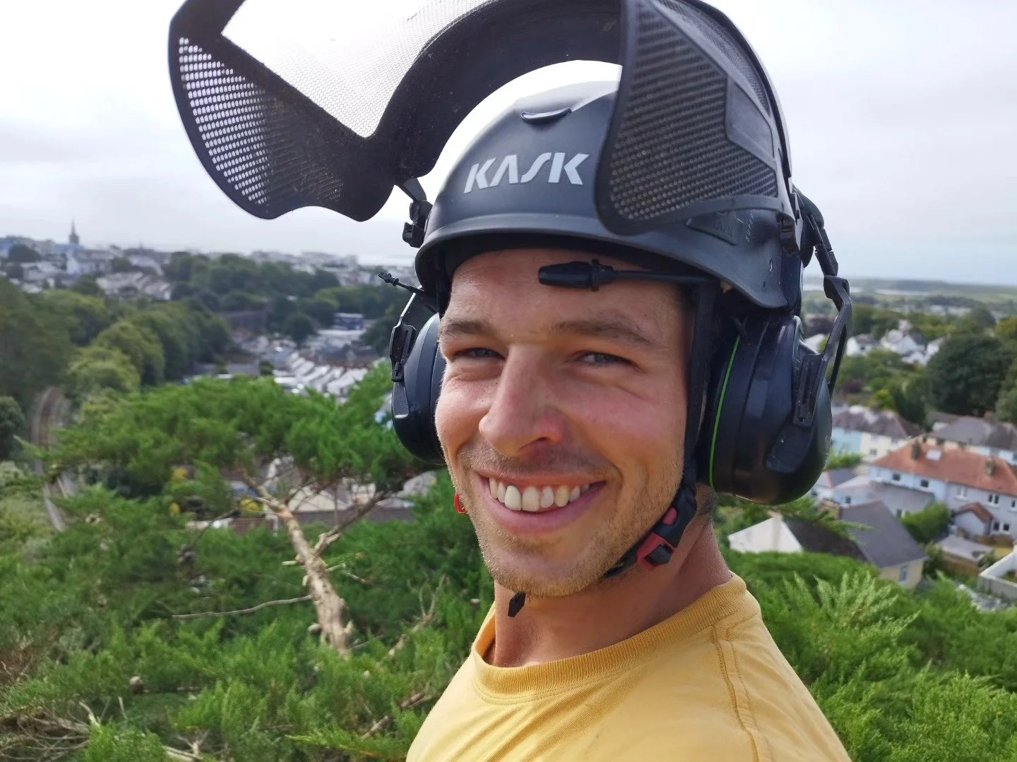 Excellent views from this tall Cypress. @summit_of_nothing thanks for the help with the pruning and for creating habitat for them beasties. Thanks also @joshowen13 and @coeden.arb for solid ground work.