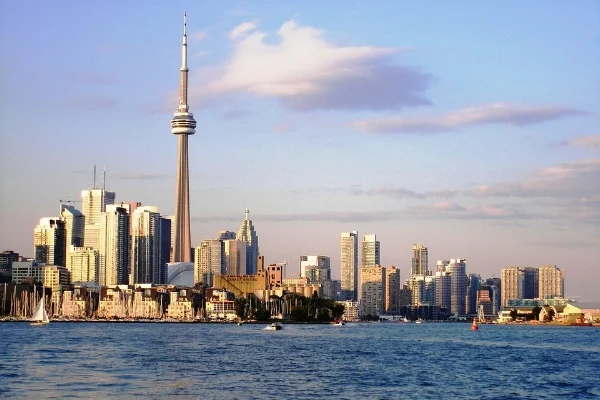 toronto-164813_960_720.jpg